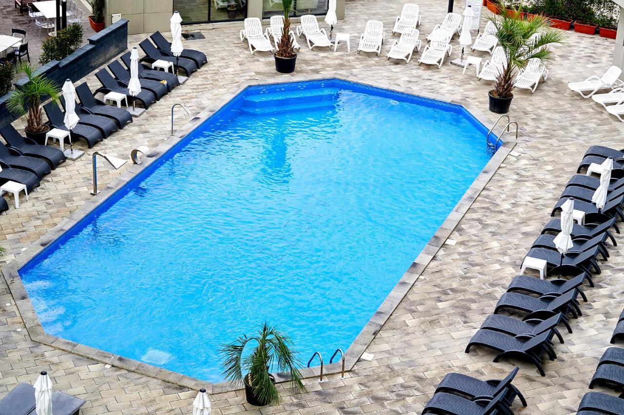 Moon Sea View Apartment - Spa N Pools Resort Mamaia Exterior photo