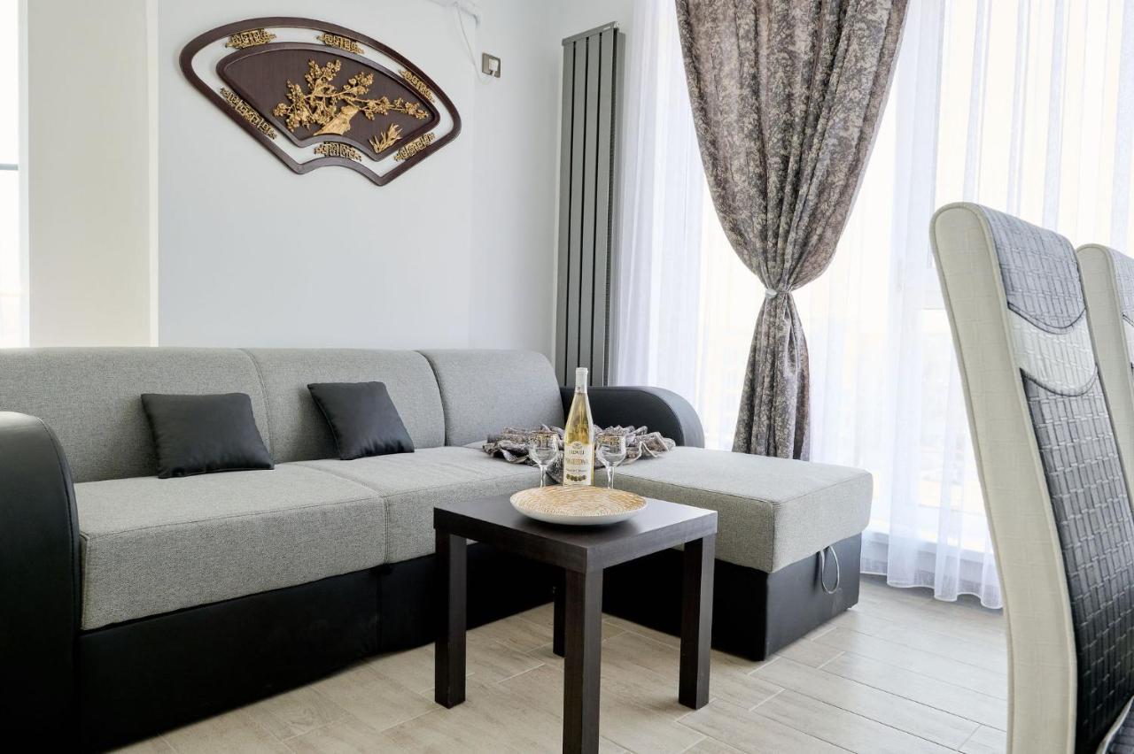 Moon Sea View Apartment - Spa N Pools Resort Mamaia Exterior photo