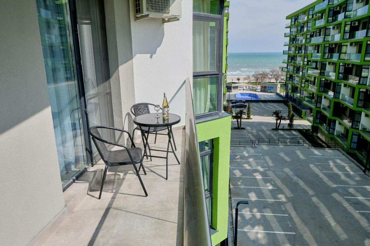Moon Sea View Apartment - Spa N Pools Resort Mamaia Exterior photo